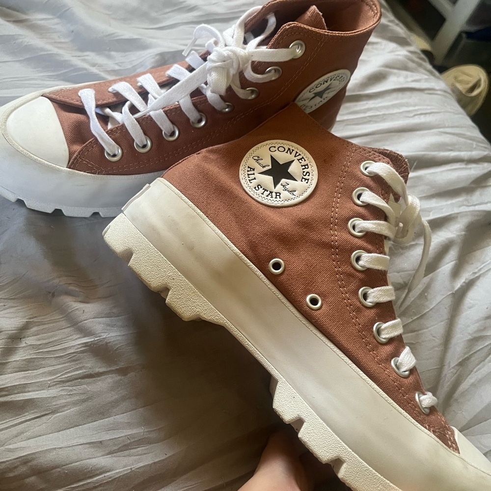 Converse High-Tops in Rust Brown
